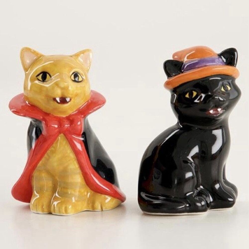 Cracker Barrel Halloween Vampire Witch Cats Mini Salt & Pepper Shakers NEW